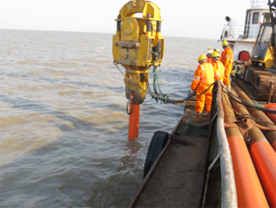 海管懸空固定（dìng）樁安（ān）裝