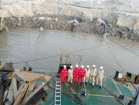 平管、斜立管（guǎn）組對後整體下放