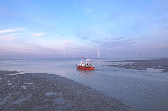 全國首套!“無人船”駛向“深遠海” 全國(guó)首套!“無人船”駛向(xiàng)“深遠海”