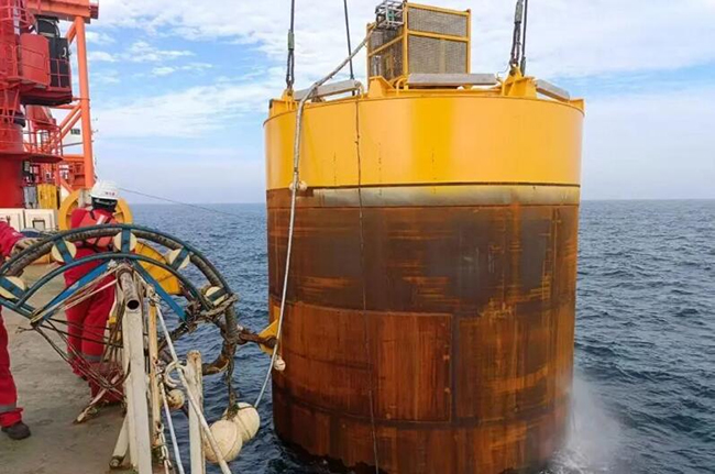 陽江(jiāng)漂浮(fú)式海上風(fēng)電項目完成全部吸力錨沉貫(guàn)施工 陽江(jiāng)漂浮(fú)式海上風電項目完成全部吸力錨沉(chén)貫施工