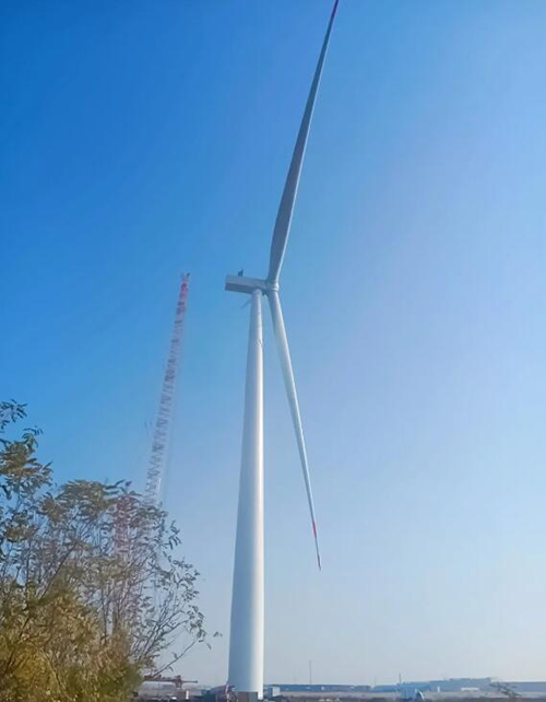 中船科技首台H260-12.6MW海上(shàng)機組完(wán)成吊裝 中船科技首台H260-12.6MW海上機組完成吊裝