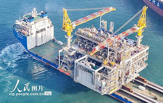 2萬噸！青（qīng）島造馬讚油氣田項目關鍵（jiàn）模塊（kuài）起運