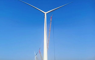 中船（chuán）科技首台H260-12.6MW海上機組（zǔ）完成吊裝