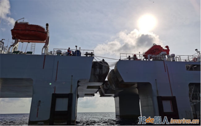 我國首例多模塊浮式(shì)平台(tái)連接器海上(shàng)拆裝試驗成功 我國首例多模(mó)塊浮式平台連接器海(hǎi)上拆裝試驗成(chéng)功