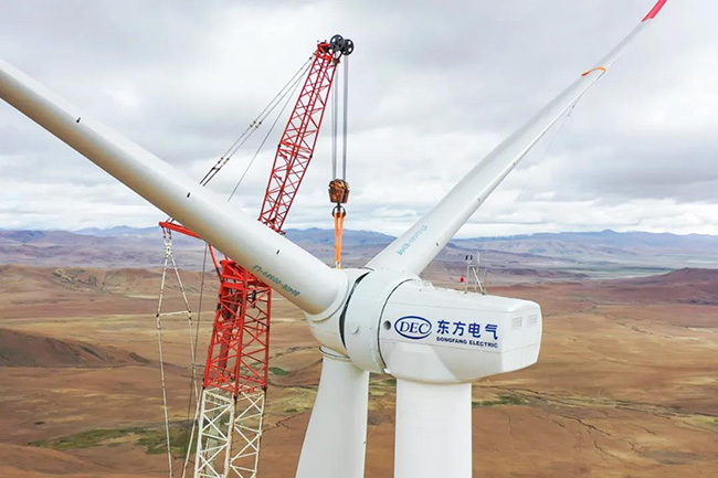 5150米!世界最高(gāo)海拔風電機(jī)組完成吊裝 5150米!世界最高海拔風電機組完(wán)成吊(diào)裝