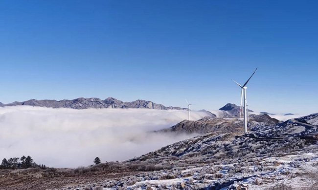 5150米!世界最高海拔風電機組完成吊裝 5150米!世界最高海拔風電機組完成吊裝