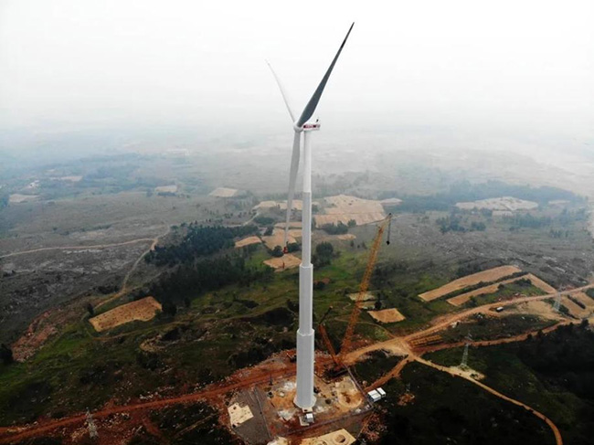 讚!國內首台170米超高(gāo)風電機組 刷新風(fēng)電設備製造業新紀錄! 讚!國內首台170米超(chāo)高風電機(jī)組 刷新風電設備製(zhì)造業新紀錄!