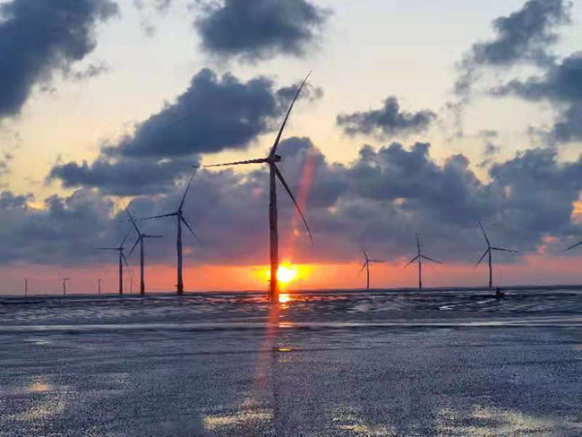 祝賀國華竹根（gēn）沙H1＃海上風電（diàn）場海底電纜鋪設項目完工（gōng）