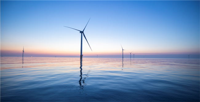 國內首台平價海上高定機型完成吊裝！