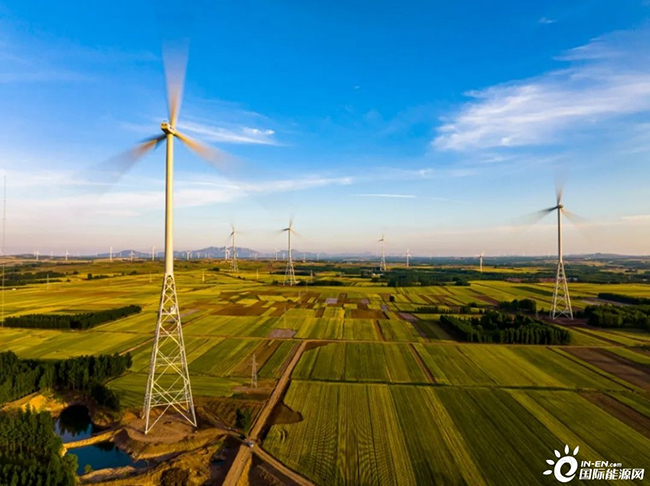 170米（mǐ）！全球最高、全國首個預應力（lì）桁架結構分散式風（fēng）電場全部並網