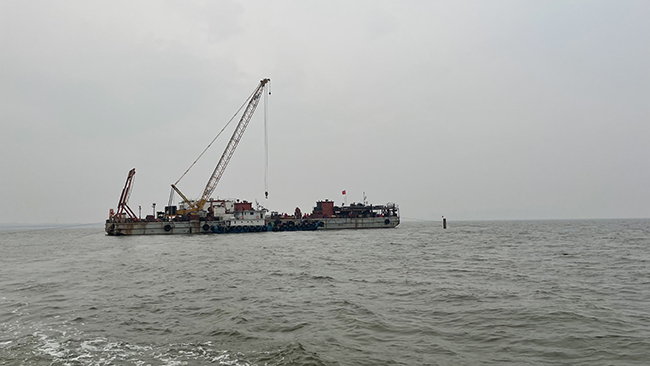 青島膠州灣海底管道浮拖安裝工程順利完工
