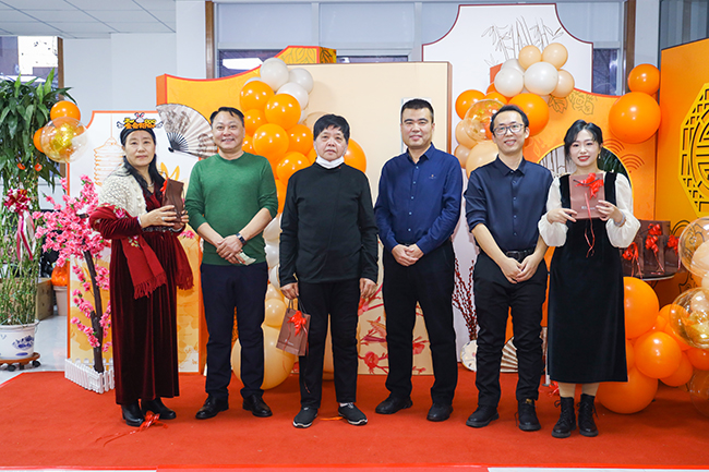“聖”情以待，“旦”願有（yǒu）你 丨天（tiān）易海工2023迎新年會圓滿舉行！