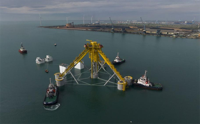 圖說丨全球首個張力腿漂浮(fú)式海上風(fēng)電基礎下水 圖說丨全球首個張力腿漂浮式(shì)海上風電基礎下水