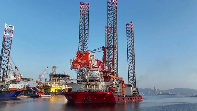 中集來福士交付“華夏鴻鵠01”新型風電安(ān)裝船 中集來福士交付“華夏鴻鵠01”新型風電安裝船